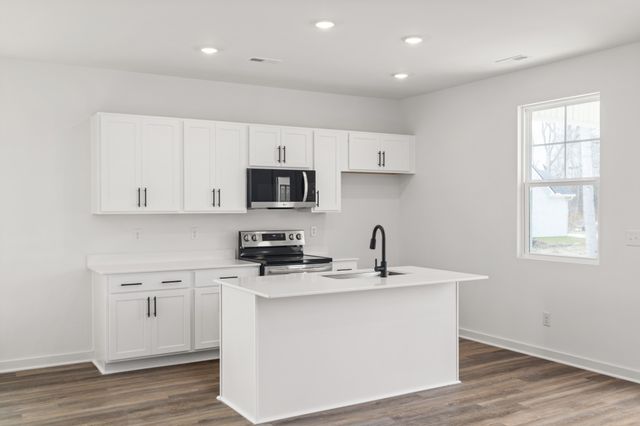 1612 Daly Dr, Cookeville, TN 38506