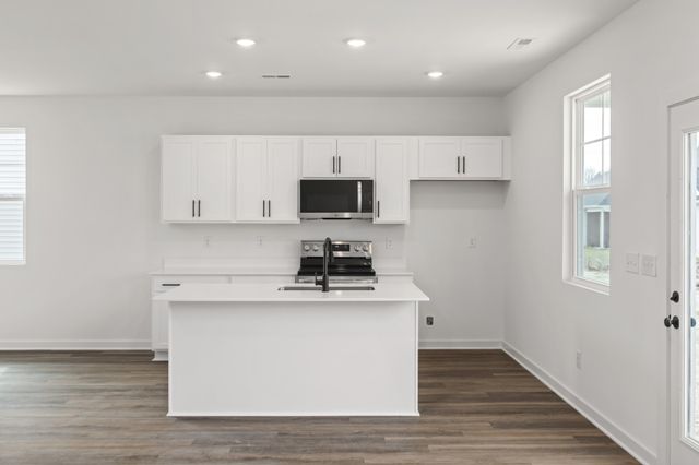 1612 Daly Dr, Cookeville, TN 38506