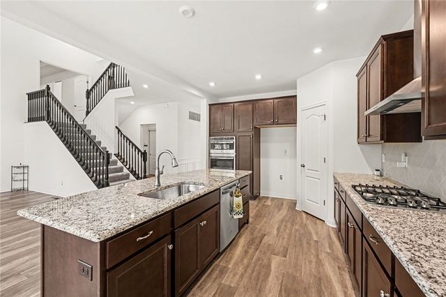 2112 Silver Linden Drive, Tipp City, OH 45371