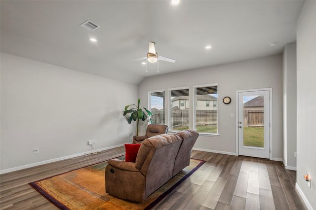 31430 Calle Linda Drive, Hockley, TX 77447