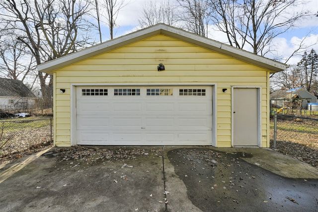 910 Miller Road, Kalamazoo, MI 49001