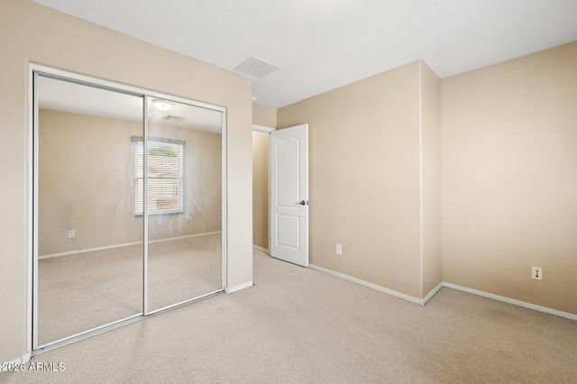 2226 E FRAKTUR Road, Phoenix, AZ 85040