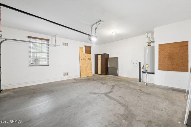 2226 E FRAKTUR Road, Phoenix, AZ 85040