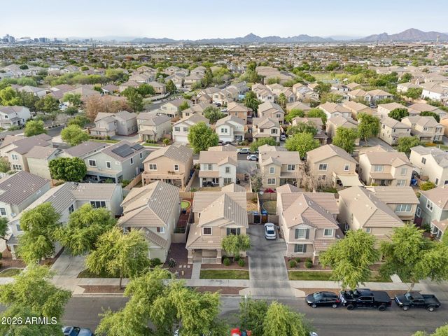 2226 E FRAKTUR Road, Phoenix, AZ 85040