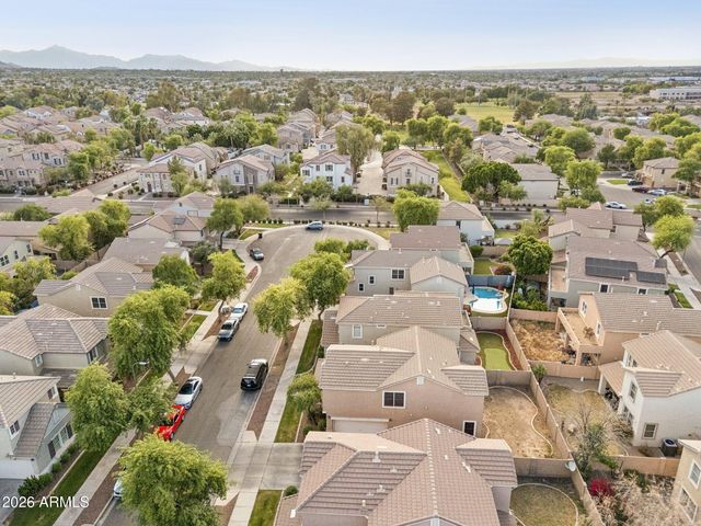 2226 E FRAKTUR Road, Phoenix, AZ 85040