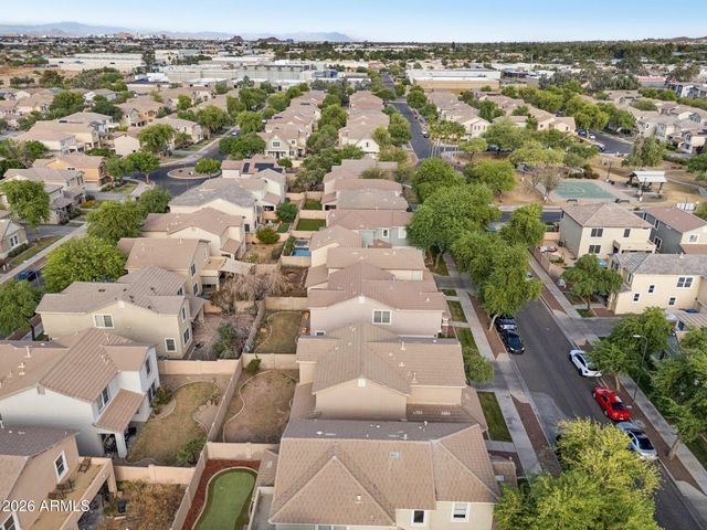 2226 E FRAKTUR Road, Phoenix, AZ 85040