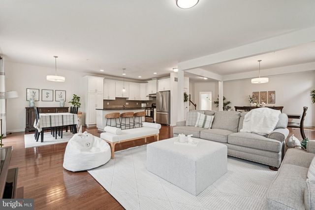 1436 ROSWELL LN, West Chester, PA 19380