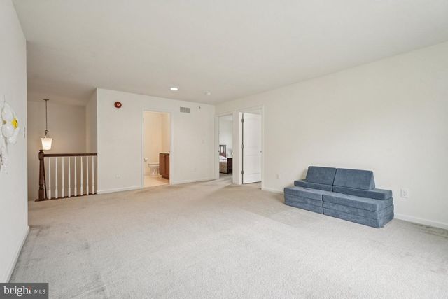 1436 ROSWELL LN, West Chester, PA 19380