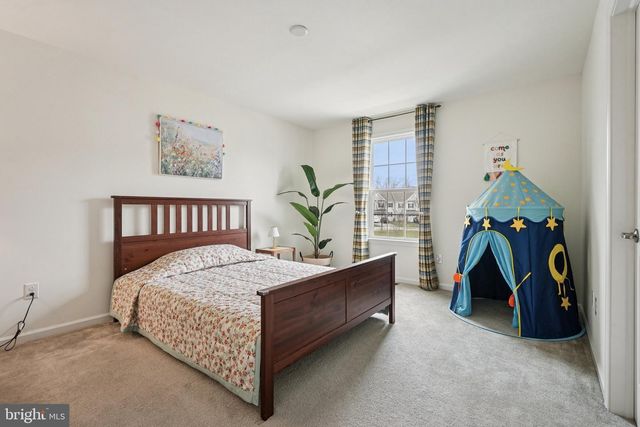 1436 ROSWELL LN, West Chester, PA 19380