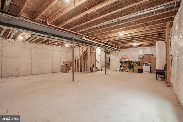 1436 ROSWELL LN, West Chester, PA 19380