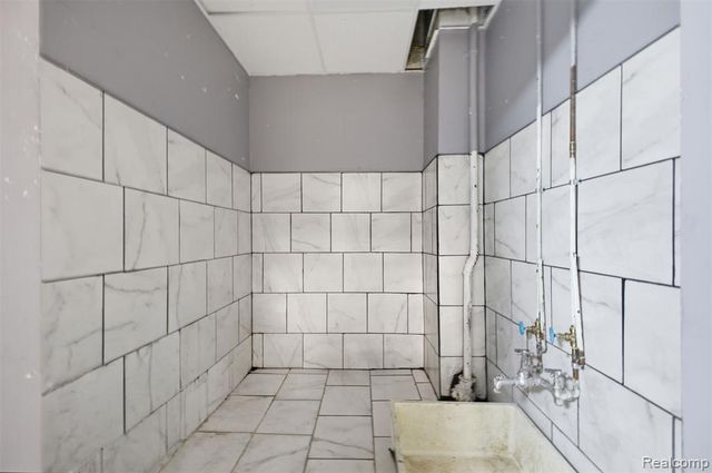 15314 W Warren Avenue, Dearborn, MI 48126