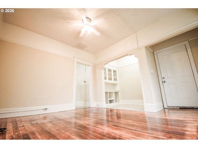 4024 Ne 6TH Ave, Portland, OR 97212
