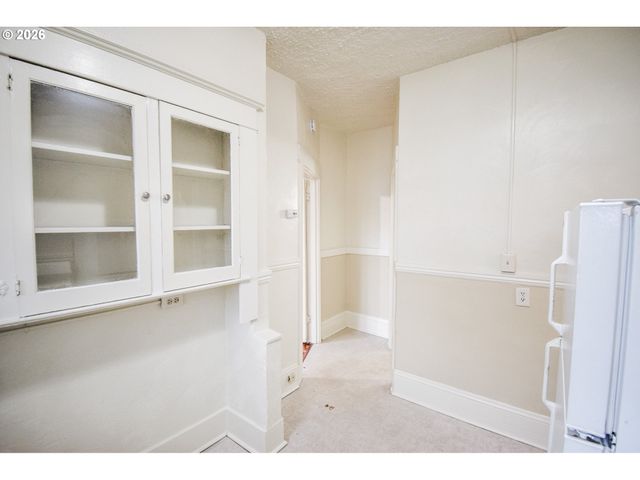 4024 Ne 6TH Ave, Portland, OR 97212