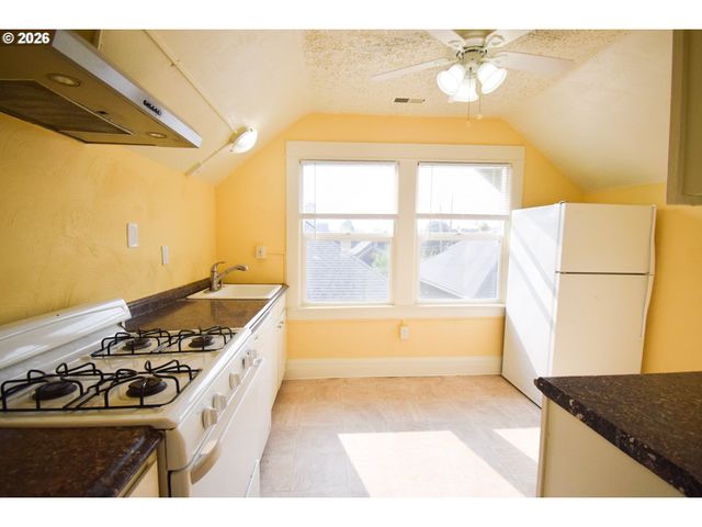 4024 Ne 6TH Ave, Portland, OR 97212