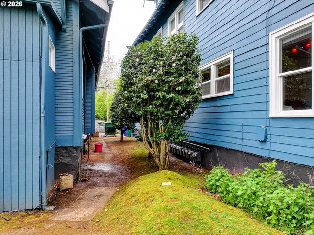 4024 Ne 6TH Ave, Portland, OR 97212
