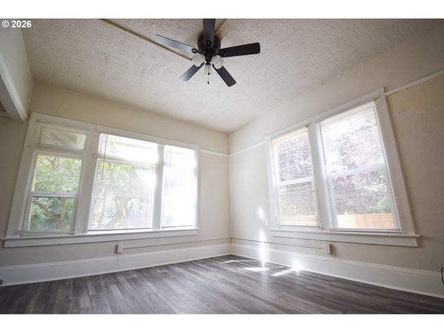 4024 Ne 6TH Ave, Portland, OR 97212
