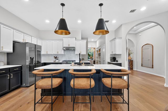 7904 Beacon Knob WAY, Austin, TX 78744