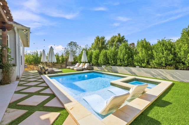 7904 Beacon Knob WAY, Austin, TX 78744