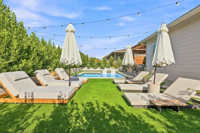 7904 Beacon Knob WAY, Austin, TX 78744