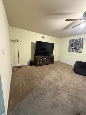 5828 Central Ave, Bonita, CA 91902