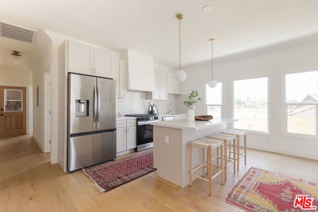 2812 Somerset Drive, Los Angeles, CA 90016