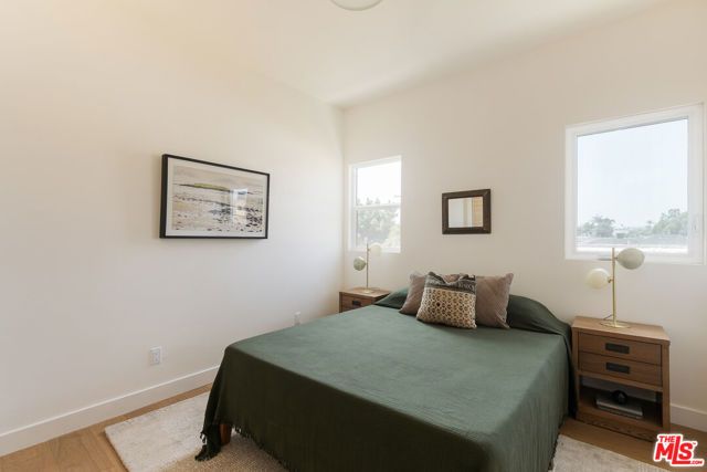 2812 Somerset Drive, Los Angeles, CA 90016