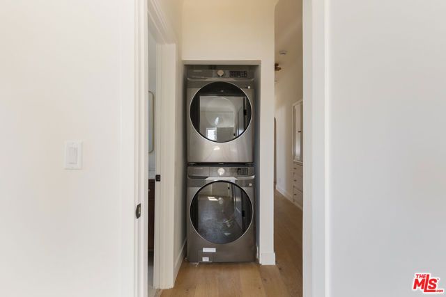 2812 Somerset Drive, Los Angeles, CA 90016