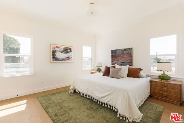 2812 Somerset Drive, Los Angeles, CA 90016