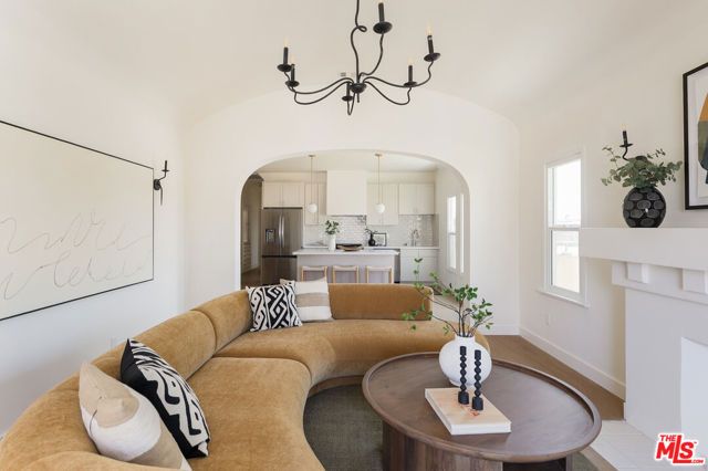 2812 Somerset Drive, Los Angeles, CA 90016