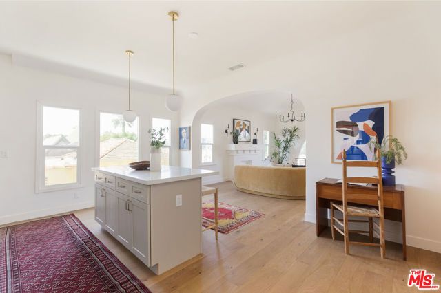 2812 Somerset Drive, Los Angeles, CA 90016