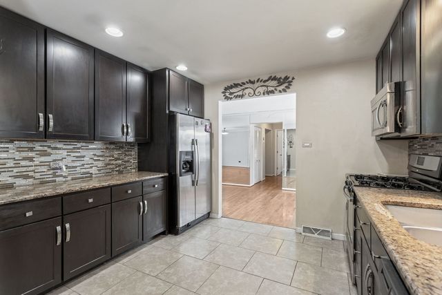 15252 WATERMAN Drive, South Holland, IL 60473