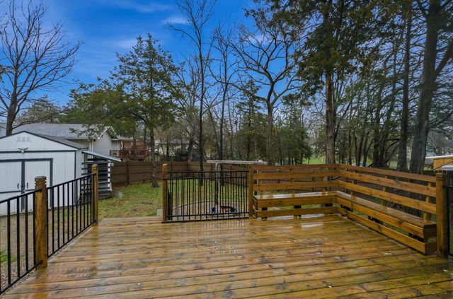 8600 W TRAILS WEST DR, Columbia, MO 65202