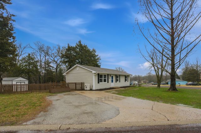 8600 W TRAILS WEST DR, Columbia, MO 65202