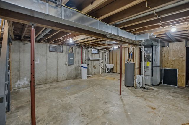 8600 W TRAILS WEST DR, Columbia, MO 65202