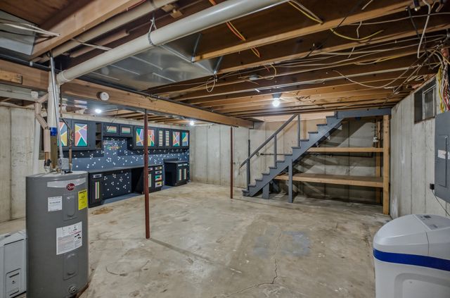 8600 W TRAILS WEST DR, Columbia, MO 65202