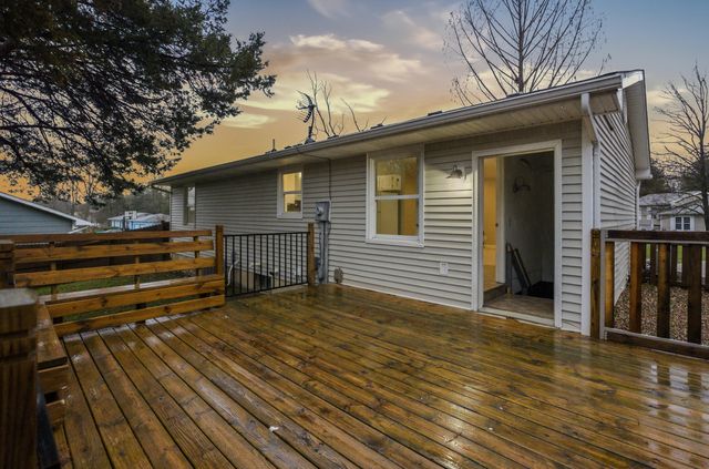 8600 W TRAILS WEST DR, Columbia, MO 65202