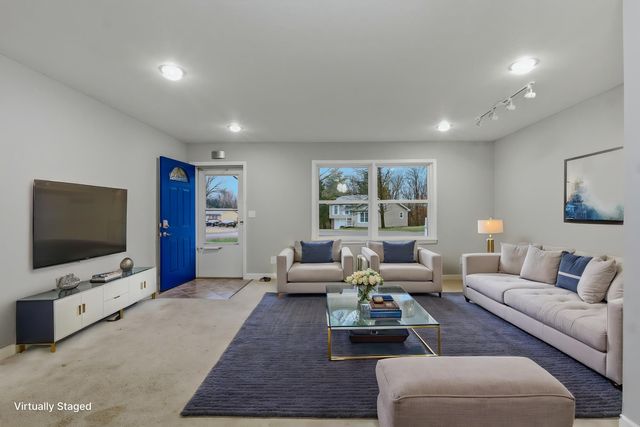 8600 W TRAILS WEST DR, Columbia, MO 65202