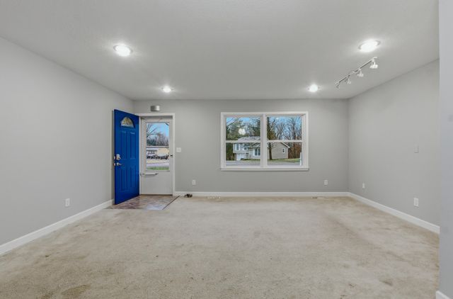 8600 W TRAILS WEST DR, Columbia, MO 65202