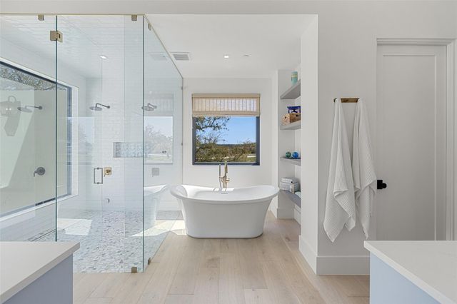 5805 Twin Peaks TRCE, Austin, TX 78738