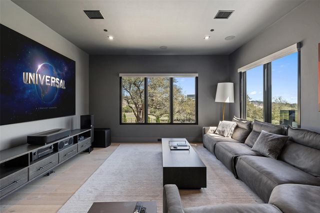 5805 Twin Peaks TRCE, Austin, TX 78738