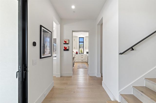 5805 Twin Peaks TRCE, Austin, TX 78738