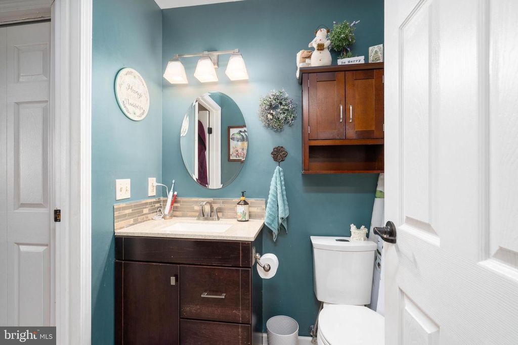 Image 7 of property listing at 86 BRIDGEWATER, Evesham, NJ 08053