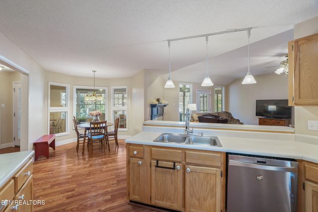 1212 N Wingate Way, Maryville, TN 37803