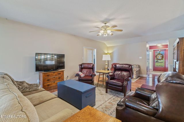 1212 N Wingate Way, Maryville, TN 37803