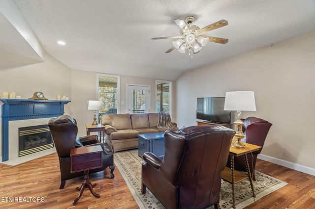 1212 N Wingate Way, Maryville, TN 37803