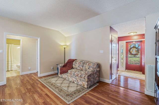 1212 N Wingate Way, Maryville, TN 37803