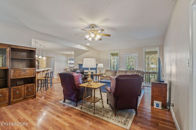 1212 N Wingate Way, Maryville, TN 37803