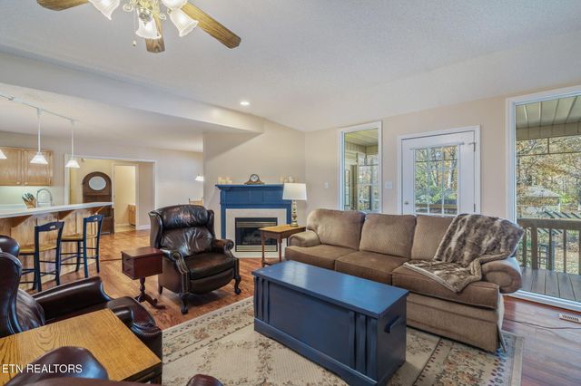 1212 N Wingate Way, Maryville, TN 37803