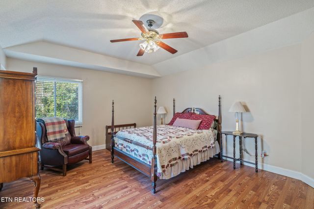 1212 N Wingate Way, Maryville, TN 37803