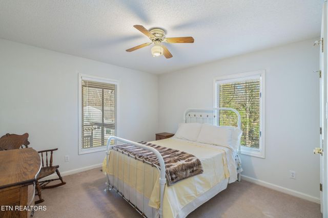 1212 N Wingate Way, Maryville, TN 37803